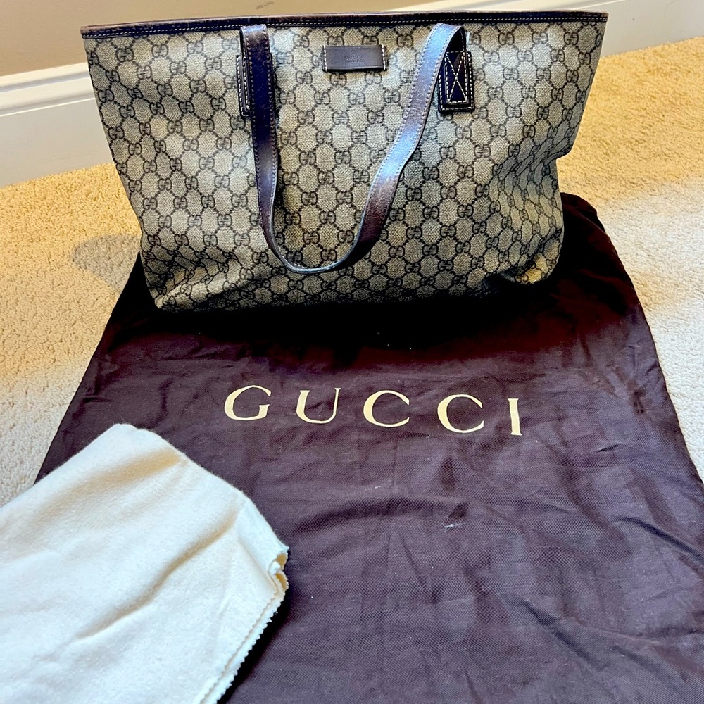 Gucci Classic Brown Canvas Medium Tote